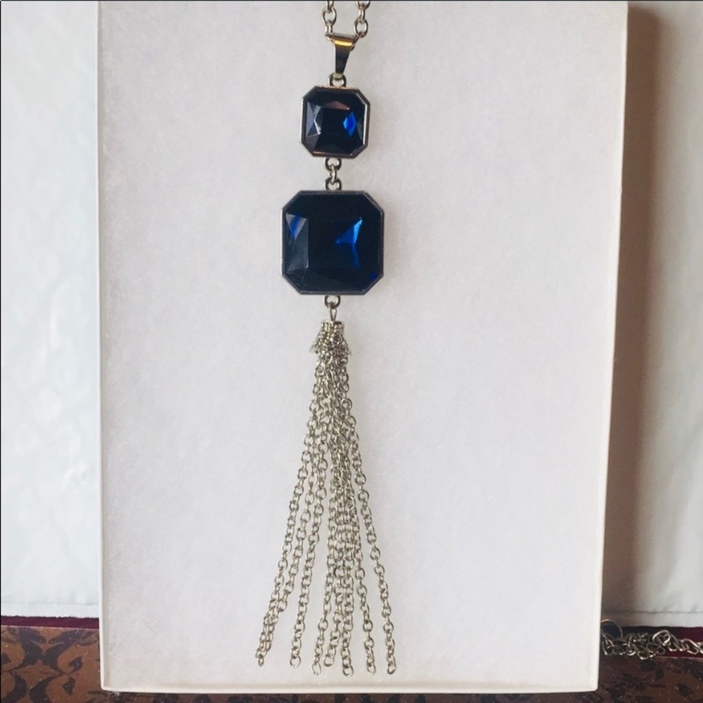 ❤️3/$10❤️Sparkling blue  stone necklace 30”